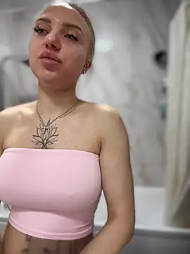 pinkstar  online show from April 5, 2026, 6:09 am