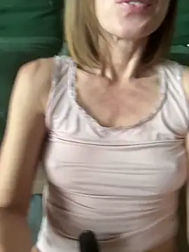 fuckable milf online show from October 15, 2025, 2:25 pm