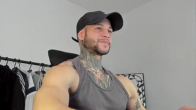  jamesleandros1 online show from October 10, 2025, 7:04 pm