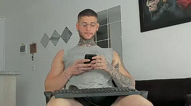  jamesleandros1 online show from March 1, 2025, 8:32 pm