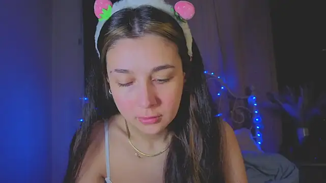 Snapshot of Funny_Bunny chatting on April 5, 2026, 1:23 am Funny Bunny online show from April 5, 2026, 1:23 am