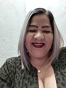 Dalessa Bigtits online show from May 10, 2026, 2:15 am