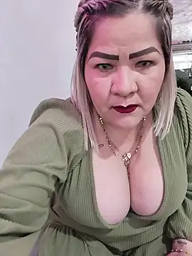 Dalessa Bigtits online show from May 23, 2026, 9:25 pm