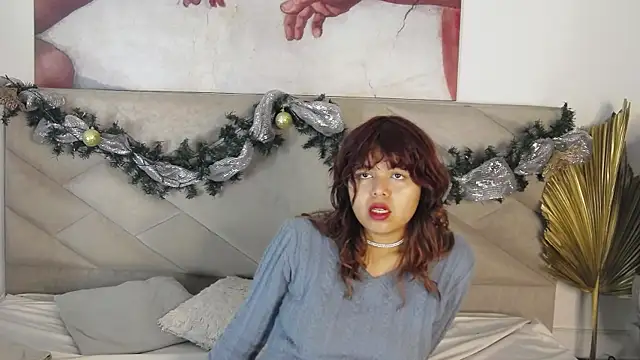 SabinaMerchetti online show from November 30, 2025, 2:12 am