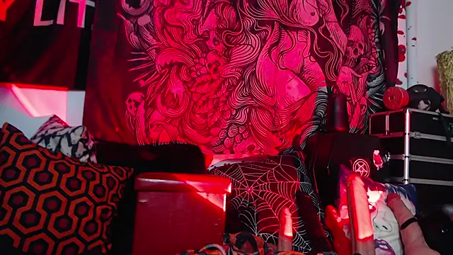 Silentmary online show from May 26, 2026, 3:15 am