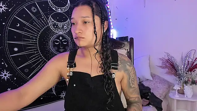 Eva Lee  online show from February 15, 2026, 9:08 am