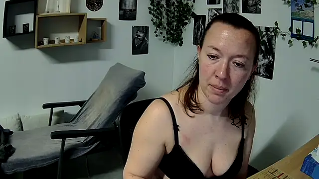 AnyaKreyxh online show from March 3, 2025, 6:13 pm