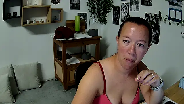 AnyaKreyxh online show from September 28, 2025, 5:53 pm