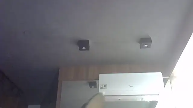Skinny-Kitten online show from June 25, 2026, 3:04 am