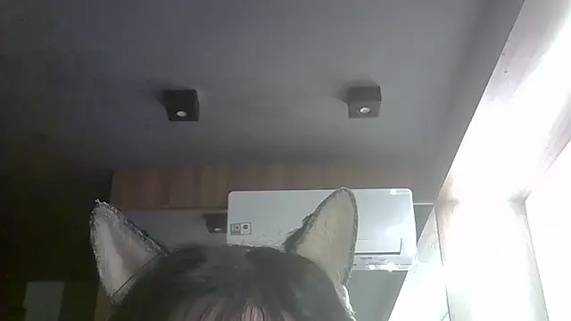 Skinny-Kitten online show from May 10, 2026, 7:01 am