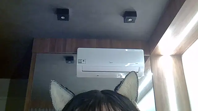 Skinny-Kitten online show from May 18, 2026, 4:07 am