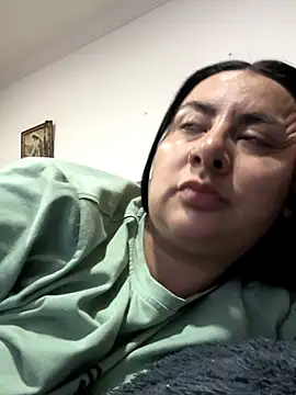 Snapshot of Abril_Luv chatting on November 7, 2025, 1:43 am Abril Luv online show from November 7, 2025, 1:43 am