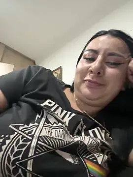Abril Luv online show from May 15, 2026, 2:09 am