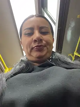 Snapshot of Abril_Luv chatting on March 22, 2025, 10:28 am Abril Luv online show from March 22, 2025, 10:28 am