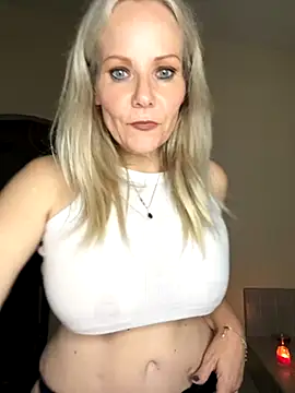 Snapshot of Sexual_Lovable_Doll chatting on November 15, 2025, 9:41 pm Sexual Lovable Doll online show from November 15, 2025, 9:41 pm