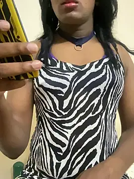 Femcrossy online show from February 4, 2025, 6:27 pm