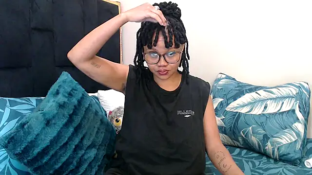 CancerGodessX online show from October 21, 2025, 12:43 am