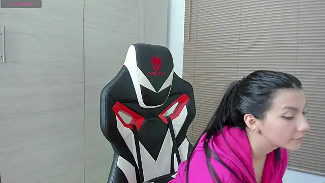 Snapshot of Gisell1501997 chatting on March 5, 2025, 1:52 am Gisell1501997 online show from March 5, 2025, 1:52 am