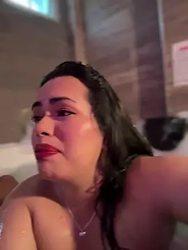 Snapshot of andra_rose chatting on March 18, 2026, 8:32 pm andra rose online show from March 18, 2026, 8:32 pm