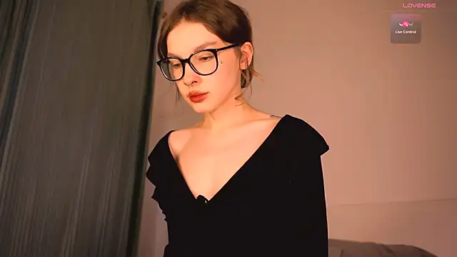 Snapshot of morphesoull chatting on November 12, 2025, 1:04 pm morphesoull online show from November 12, 2025, 1:04 pm