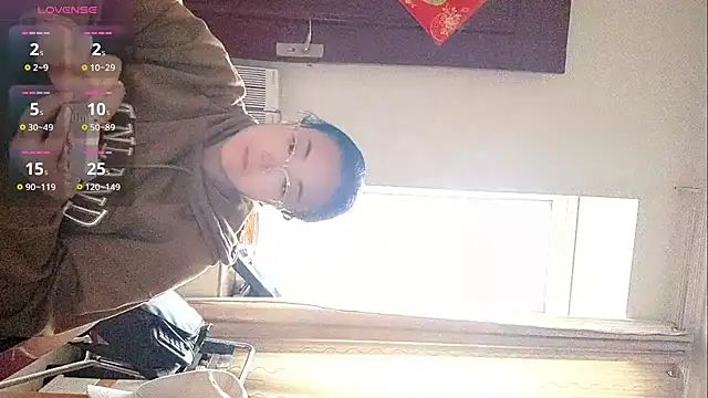 Snapshot of Vivianangn-e chatting on April 13, 2026, 9:13 am Vivianangn-e online show from April 13, 2026, 9:13 am