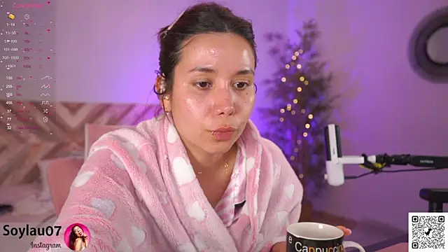 imjess01 online show from May 14, 2026, 2:47 pm