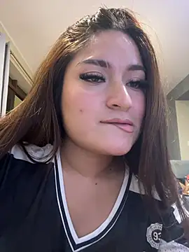 Snapshot of LuceroRm chatting on July 9, 2026, 5:08 am LuceroRm online show from July 9, 2026, 5:08 am