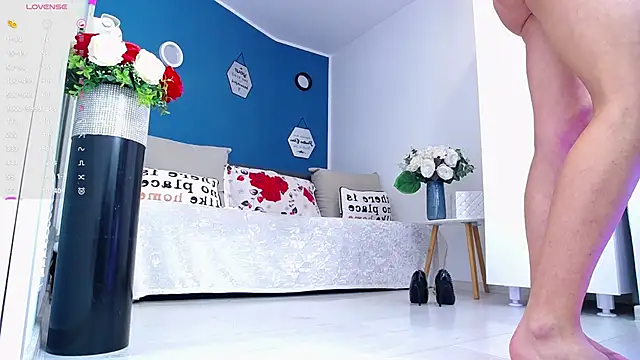 Aphrodite Amely online show from November 20, 2025, 2:40 pm