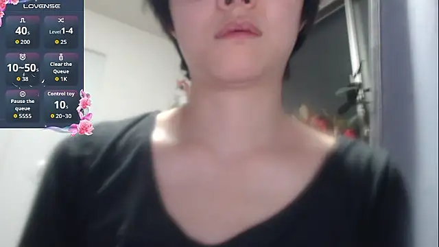 Snapshot of Japanese_Housewife chatting on December 3, 2025, 4:17 pm Japanese Housewife online show from December 3, 2025, 4:17 pm