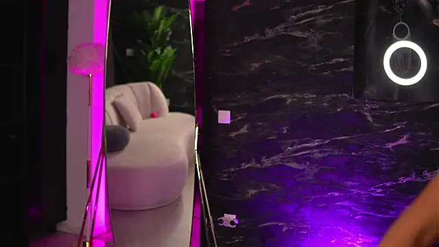 Snapshot of EllenKarter chatting on March 18, 2025, 7:01 am EllenKarter online show from March 18, 2025, 7:01 am