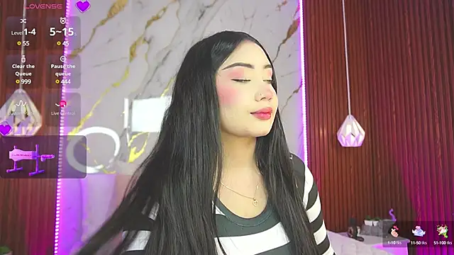 Snapshot of haylie_ chatting on February 1, 2025, 1:23 am haylie  online show from February 1, 2025, 1:23 am