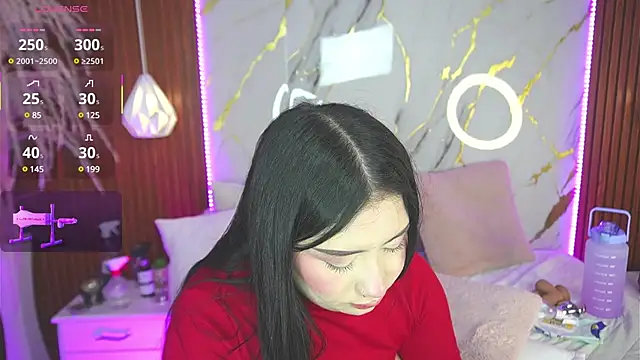 Snapshot of haylie_ chatting on February 14, 2025, 7:17 am haylie  online show from February 14, 2025, 7:17 am