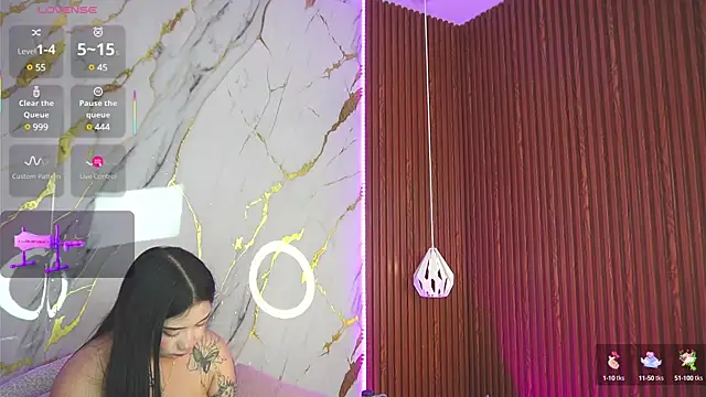 Snapshot of haylie_ chatting on February 21, 2025, 5:56 am haylie  online show from February 21, 2025, 5:56 am