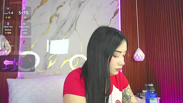 Snapshot of haylie_ chatting on March 4, 2025, 4:27 am haylie  online show from March 4, 2025, 4:27 am