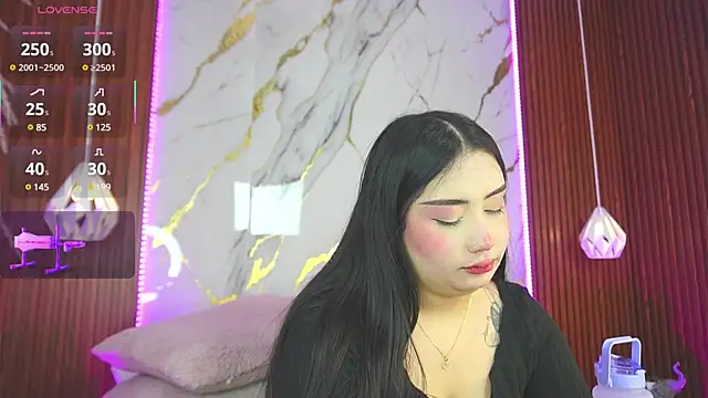 Snapshot of haylie_ chatting on February 12, 2025, 4:12 am haylie  online show from February 12, 2025, 4:12 am