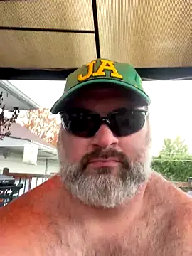 Snapshot of fat_cock_4_you chatting on October 14, 2025, 8:31 pm fat cock 4 you online show from October 14, 2025, 8:31 pm