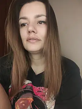 KrissSexi online show from May 4, 2026, 5:44 am
