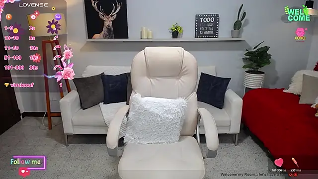 Snapshot of Bianca____ chatting on November 17, 2025, 11:20 pm Bianca online show from November 17, 2025, 11:20 pm