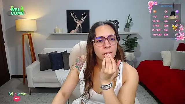 Snapshot of Bianca____ chatting on October 15, 2025, 1:04 am Bianca online show from October 15, 2025, 1:04 am