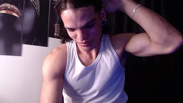 Snapshot of AlbertBernal69 chatting on October 19, 2025, 3:42 am AlbertBernal69 online show from October 19, 2025, 3:42 am