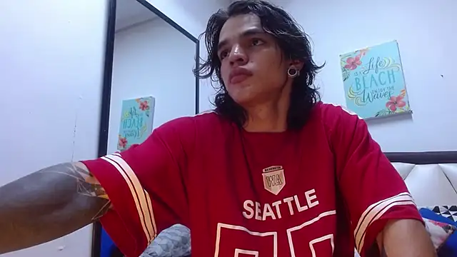 Snapshot of AlbertBernal69 chatting on September 15, 2025, 3:29 am AlbertBernal69 online show from September 15, 2025, 3:29 am