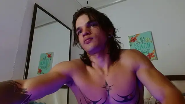 Snapshot of AlbertBernal69 chatting on September 10, 2025, 3:05 am AlbertBernal69 online show from September 10, 2025, 3:05 am