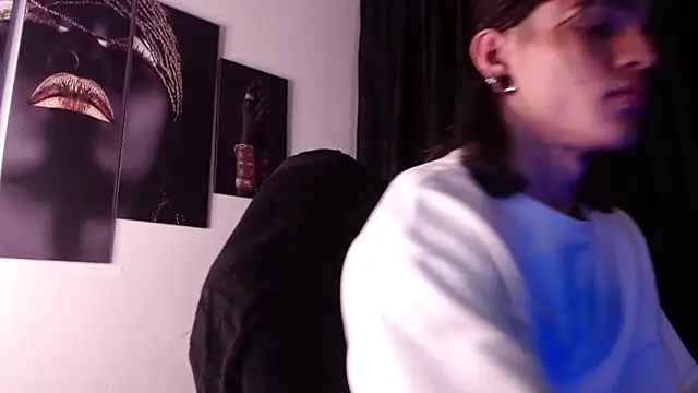 Snapshot of AlbertBernal69 chatting on October 29, 2025, 1:37 am AlbertBernal69 online show from October 29, 2025, 1:37 am