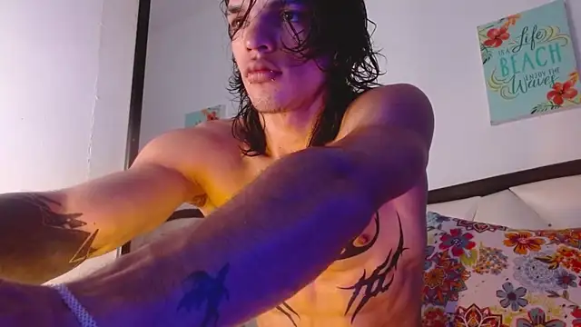 Snapshot of AlbertBernal69 chatting on October 28, 2025, 11:53 am AlbertBernal69 online show from October 28, 2025, 11:53 am