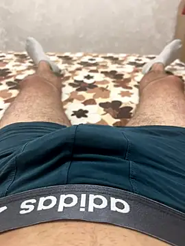 Snapshot of mihaixxx1 chatting on November 19, 2025, 5:13 pm mihaixxx1 online show from November 19, 2025, 5:13 pm