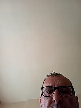 Snapshot of bestofyalcinturkey chatting on April 22, 2026, 10:33 am bestofyalcinturkey online show from April 22, 2026, 10:33 am