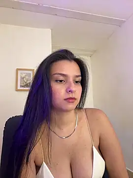 Snapshot of Lolitah__69 chatting on September 23, 2025, 1:45 am Lolitah 69 online show from September 23, 2025, 1:45 am