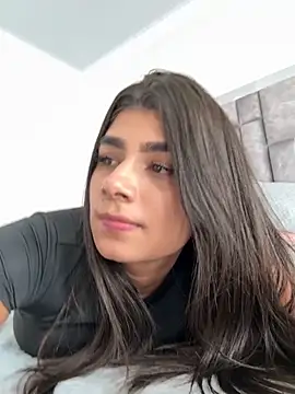 ZiaCalifa online show from October 19, 2025, 8:00 pm