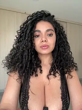 Mariecurl online show from February 8, 2026, 7:00 pm