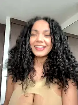 Mariecurl online show from October 31, 2025, 9:00 pm